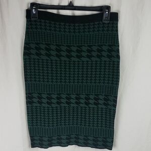 Carmen Marc Valvo Women's Small Green & Black Houndstooth Skirt